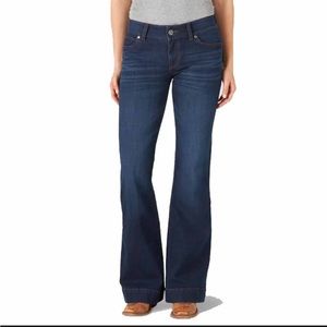 Wrangler Retro Mae Mid-Rise Jeans